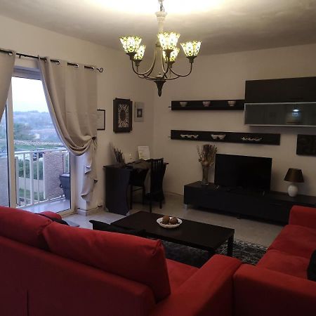 Village Corner 3 Bedroom Apartment With Garage Марсаскала Екстер'єр фото