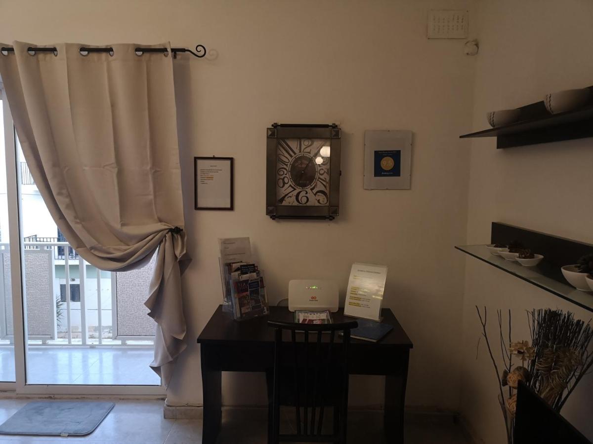 Village Corner 3 Bedroom Apartment With Garage Марсаскала Екстер'єр фото