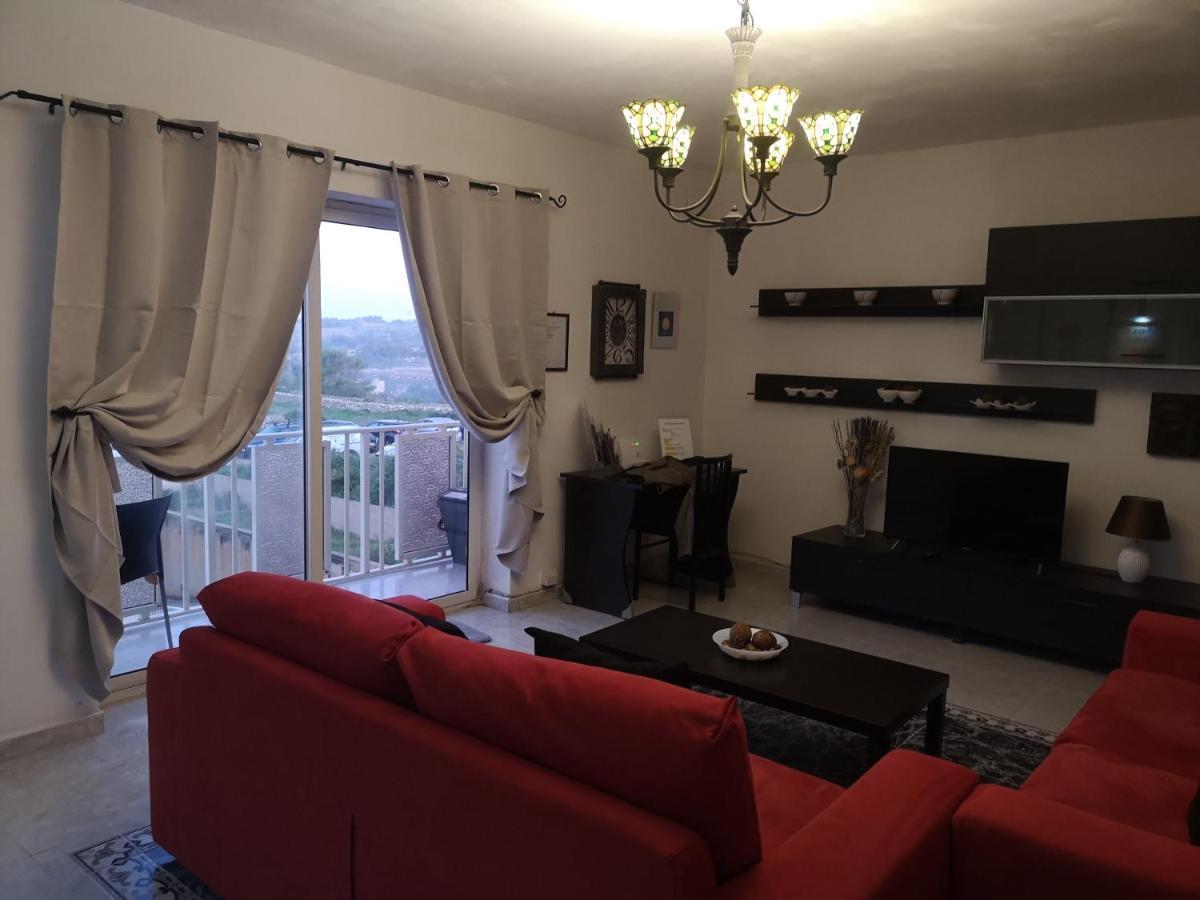 Village Corner 3 Bedroom Apartment With Garage Марсаскала Екстер'єр фото
